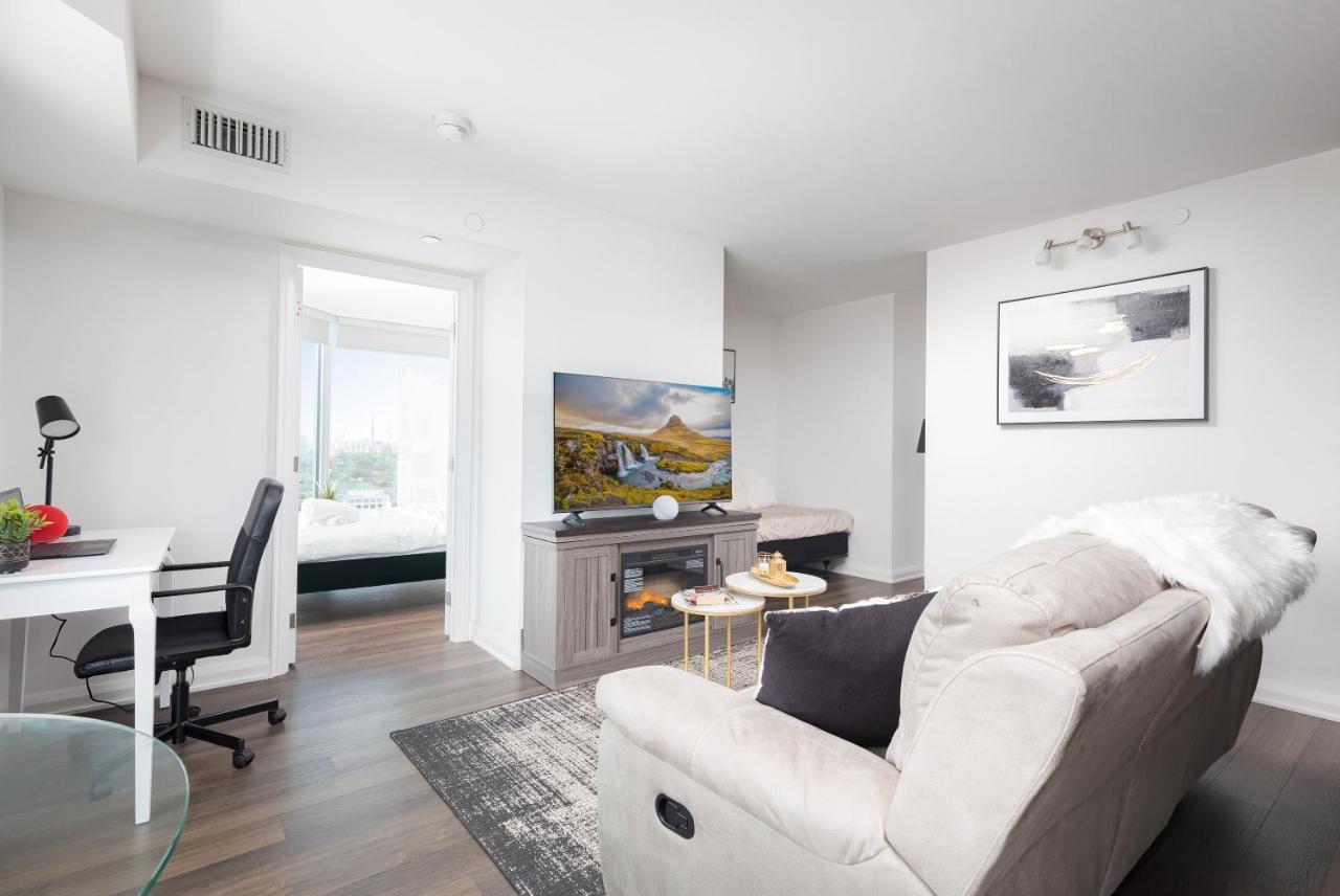 Luxury 2-Bedroom Apartment In Yorkville With The Best City View In Downtown Toronto Eksteriør billede