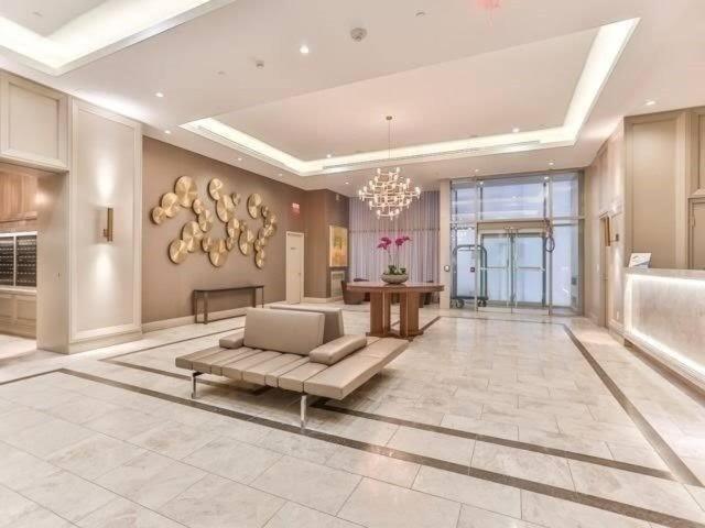 Luxury 2-Bedroom Apartment In Yorkville With The Best City View In Downtown Toronto Eksteriør billede