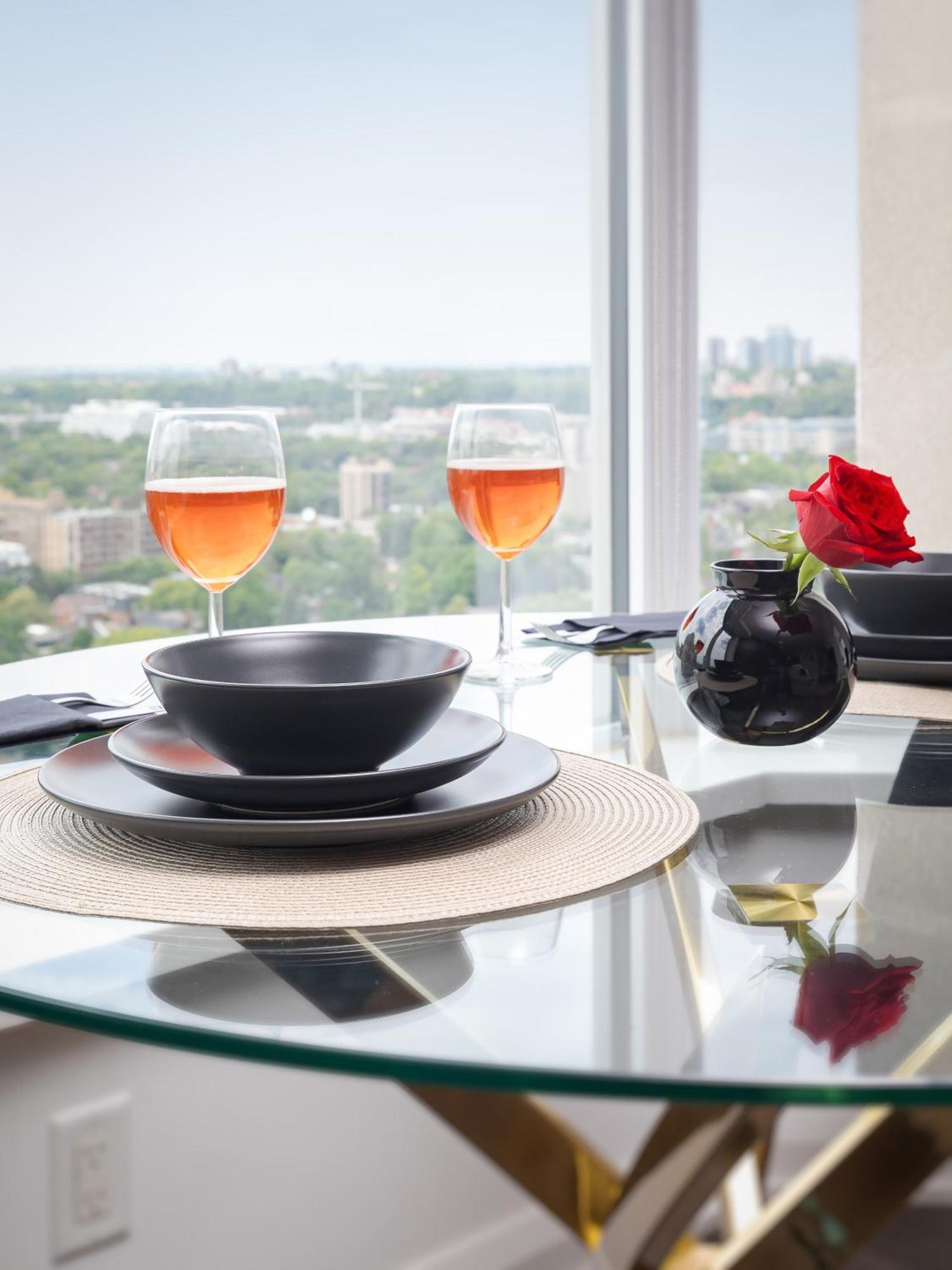 Luxury 2-Bedroom Apartment In Yorkville With The Best City View In Downtown Toronto Eksteriør billede