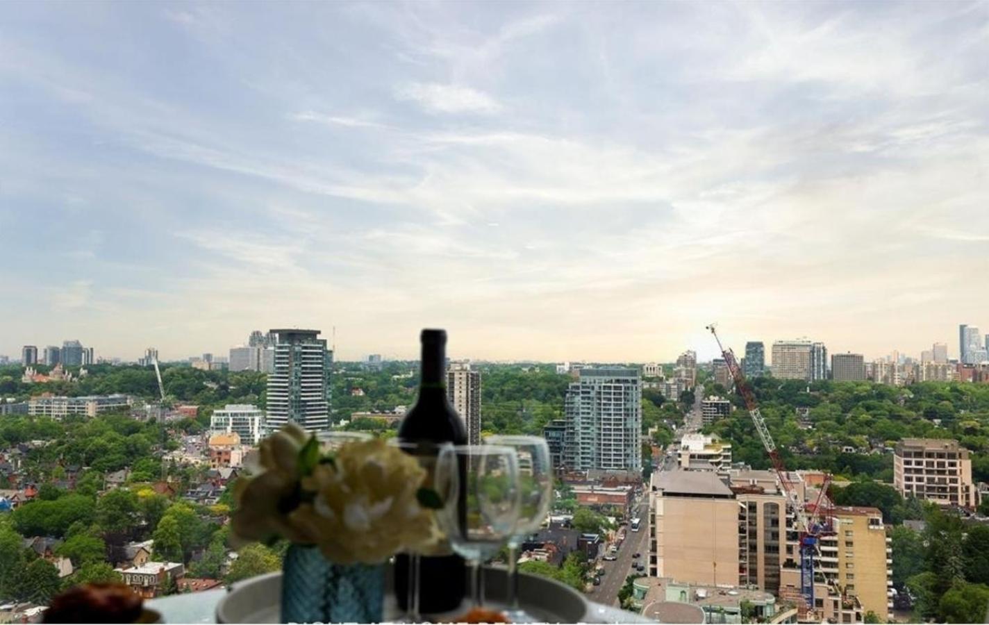 Luxury 2-Bedroom Apartment In Yorkville With The Best City View In Downtown Toronto Eksteriør billede